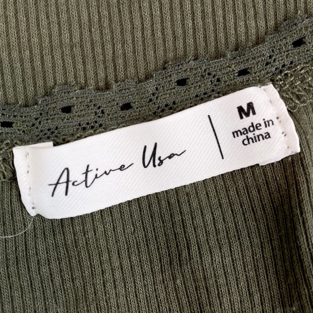 ACTIVE USA • Olive Green Floral Lace-Trimmed Ribbed Short Sleeve Tee, M - Picture 11 of 13
